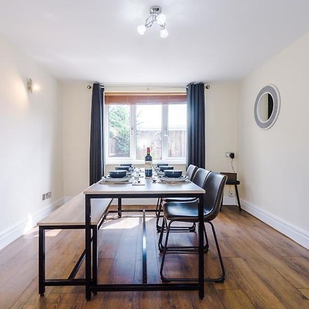 Charming 3-Bed Cottage In Chester, Ideal For Families & Workers, Free Parking - Sleeps 7 Kültér fotó