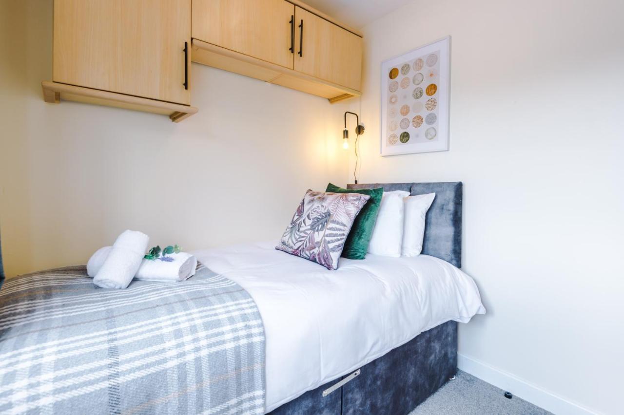 Charming 3-Bed Cottage In Chester, Ideal For Families & Workers, Free Parking - Sleeps 7 Kültér fotó