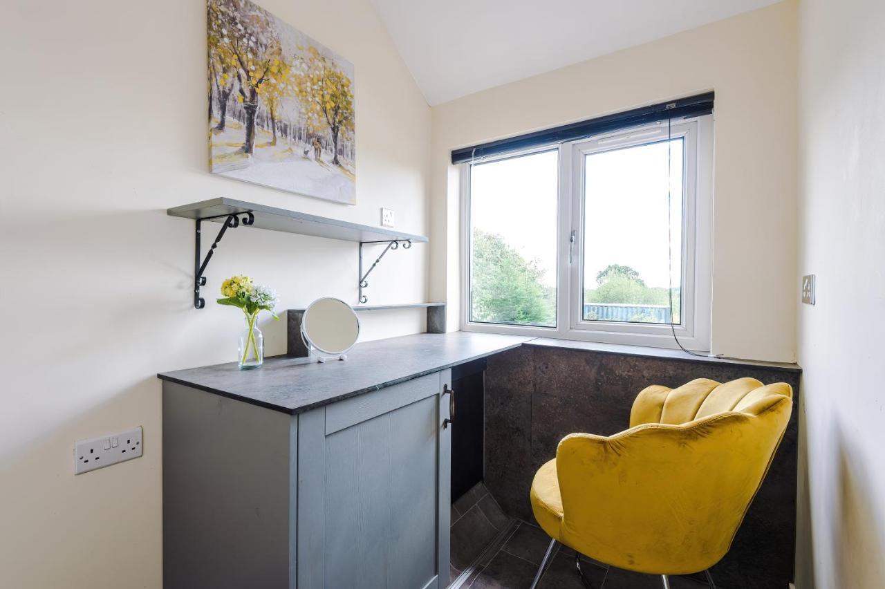 Charming 3-Bed Cottage In Chester, Ideal For Families & Workers, Free Parking - Sleeps 7 Kültér fotó