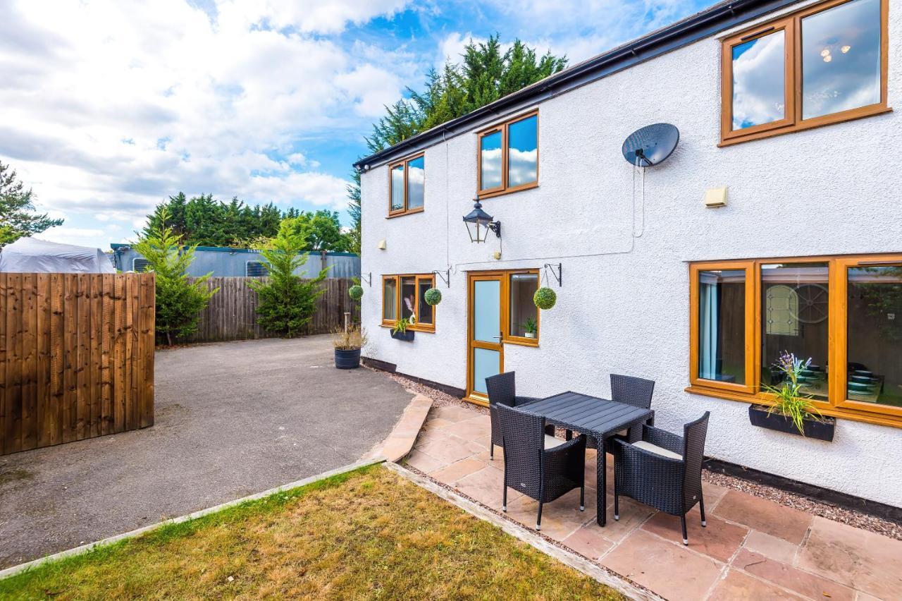 Charming 3-Bed Cottage In Chester, Ideal For Families & Workers, Free Parking - Sleeps 7 Kültér fotó