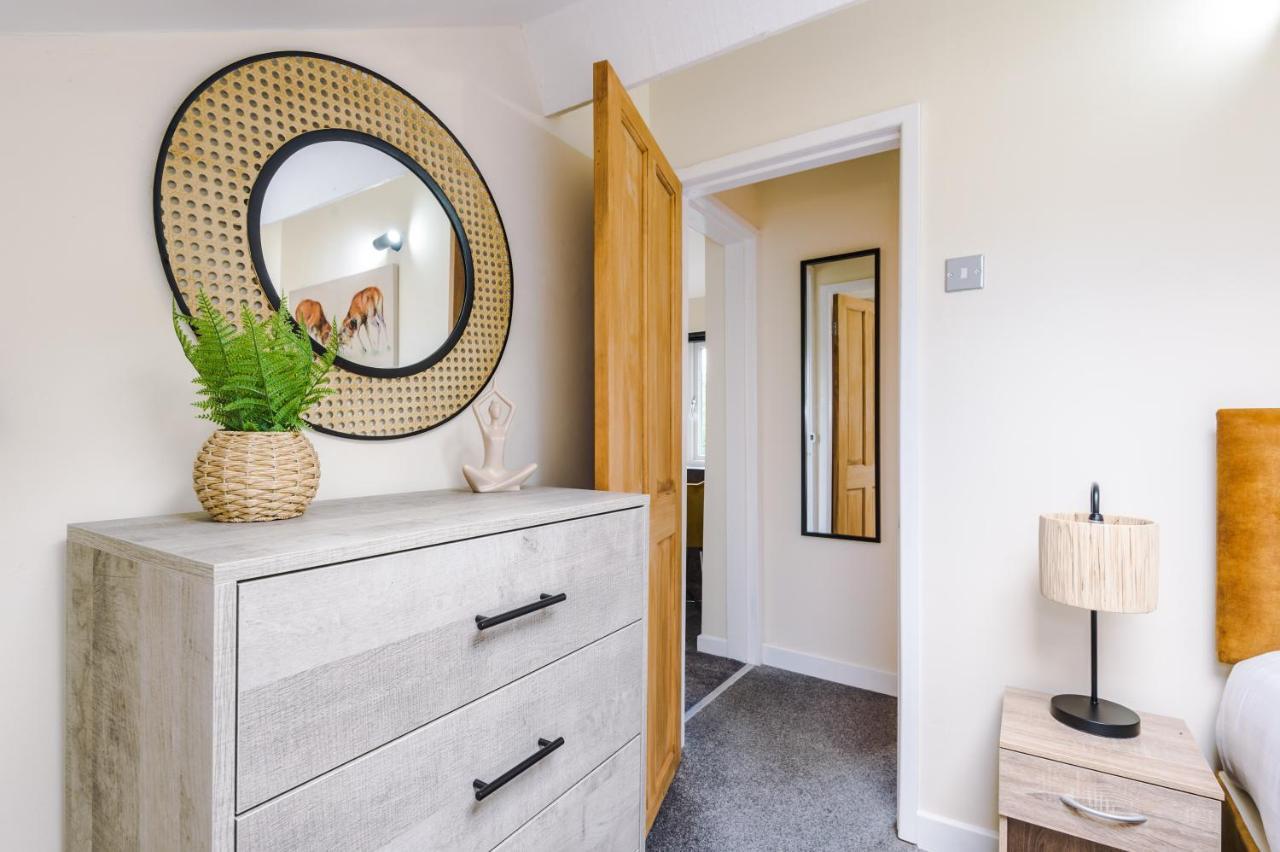 Charming 3-Bed Cottage In Chester, Ideal For Families & Workers, Free Parking - Sleeps 7 Kültér fotó
